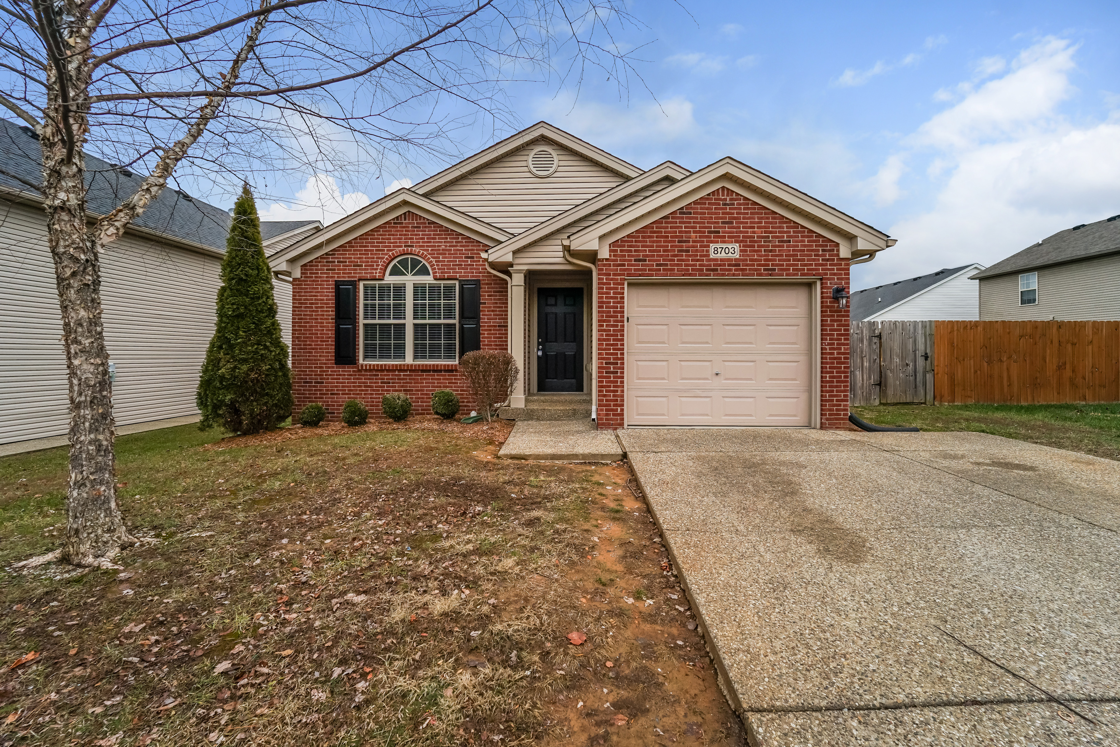 8703 Chetwood Trace Dr Louisville, KY 40291